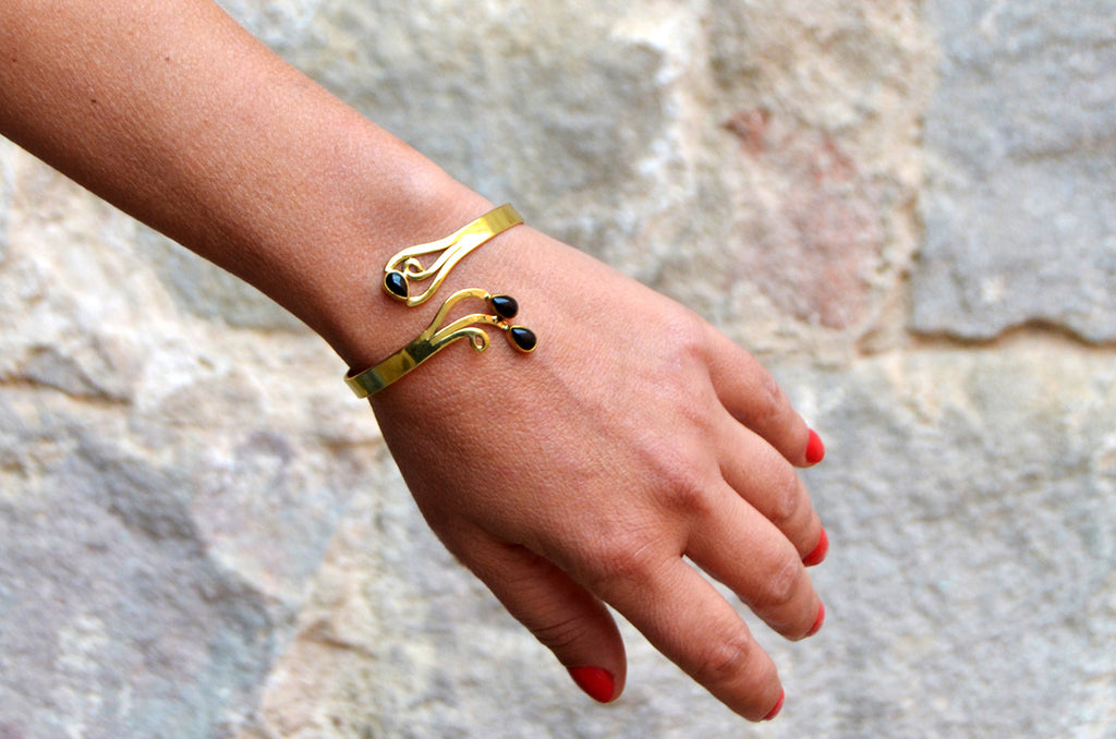 Wrap bracelet with stones