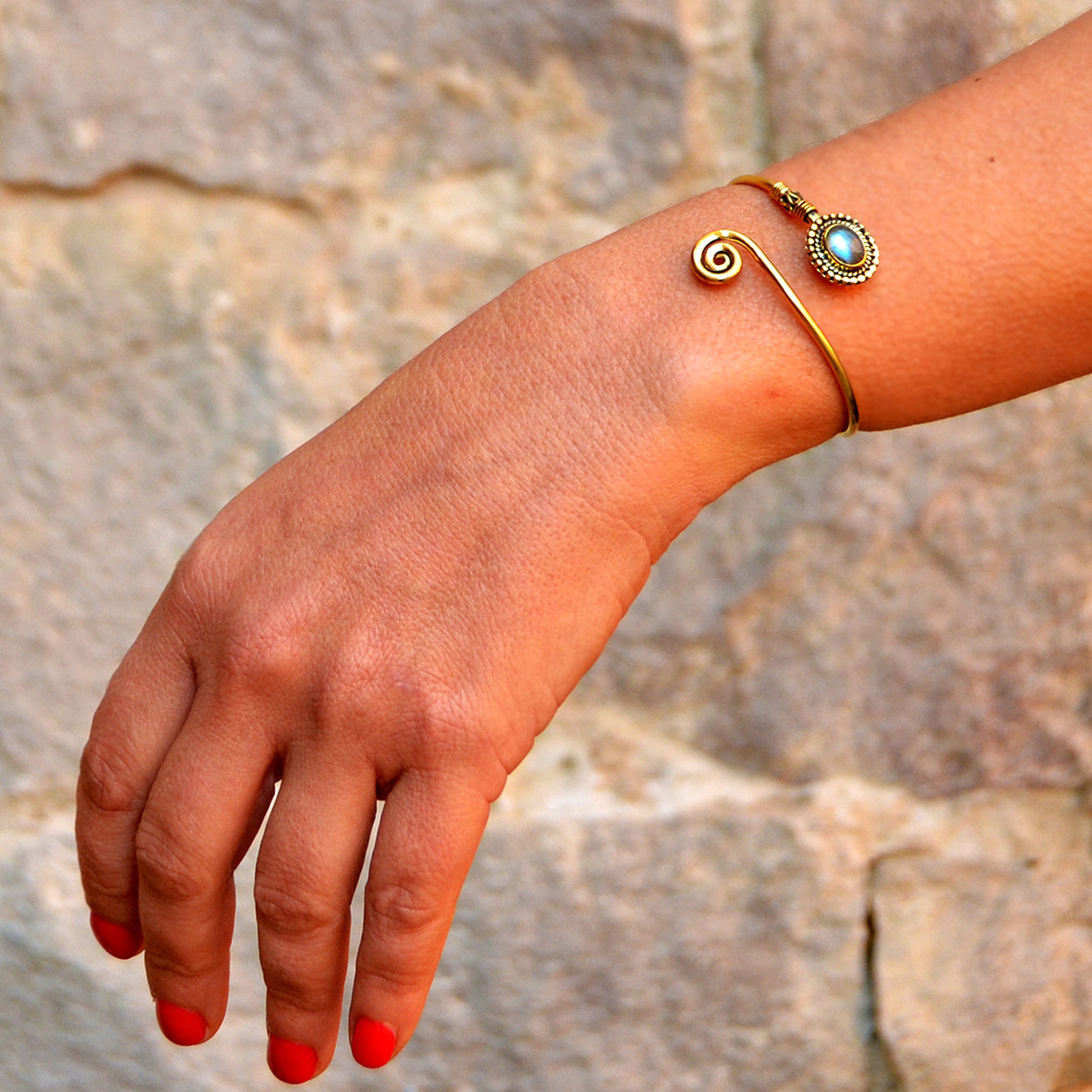 Brass indian bangle with stone