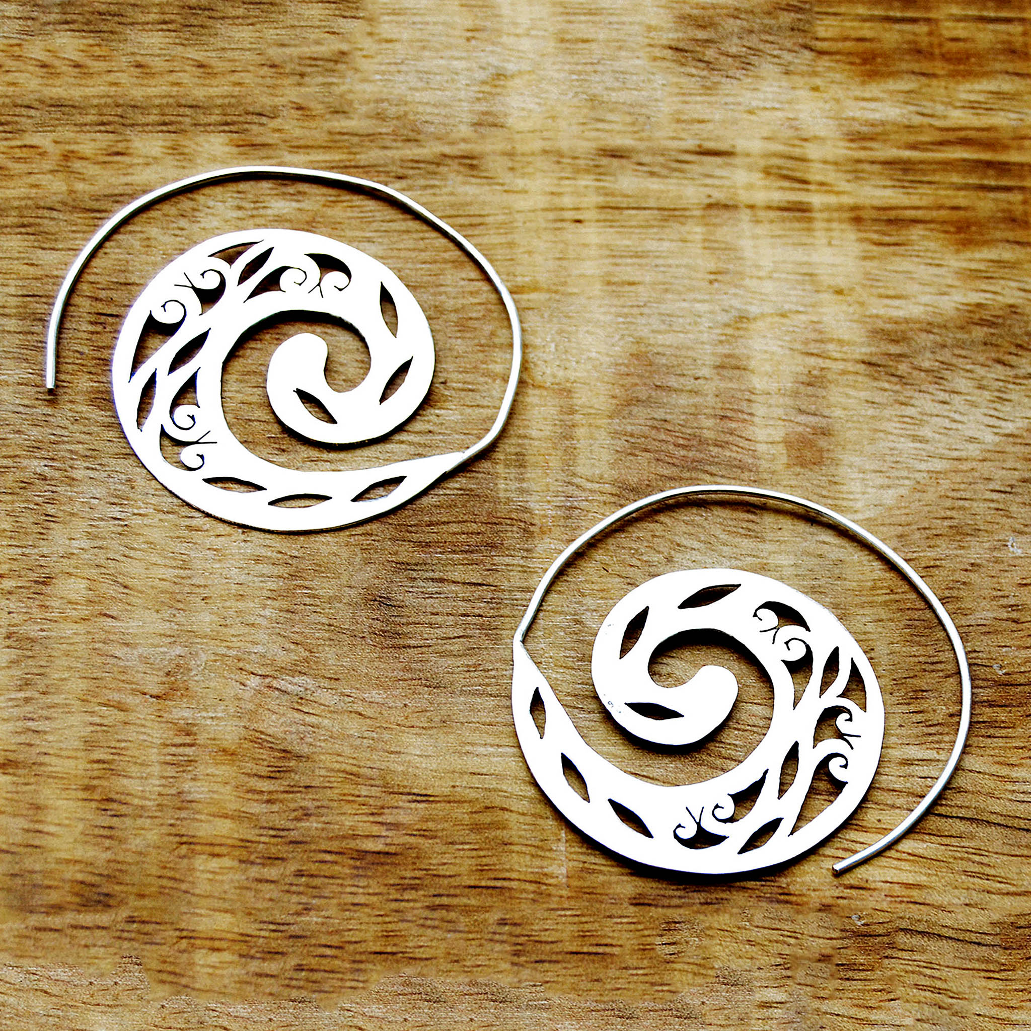 Spiral sawed earrings