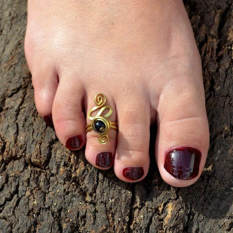 PAARI Antique Adjustable Metal Brass Gold Toe Rings for Women (PE-107) :  Amazon.in: Fashion