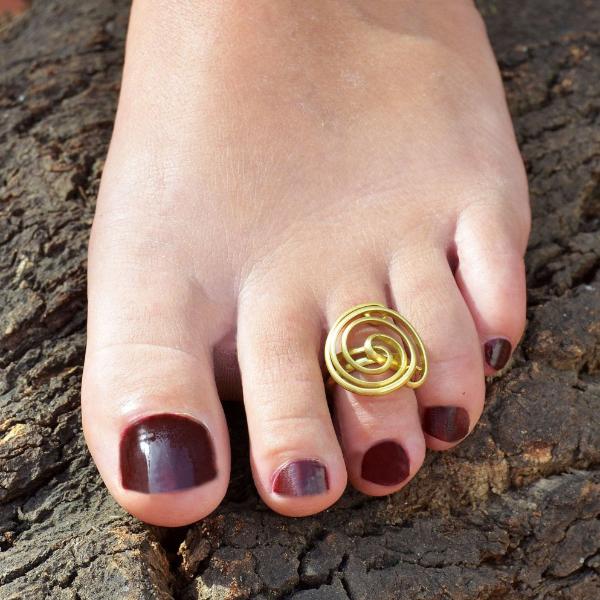 Summer toe ring
