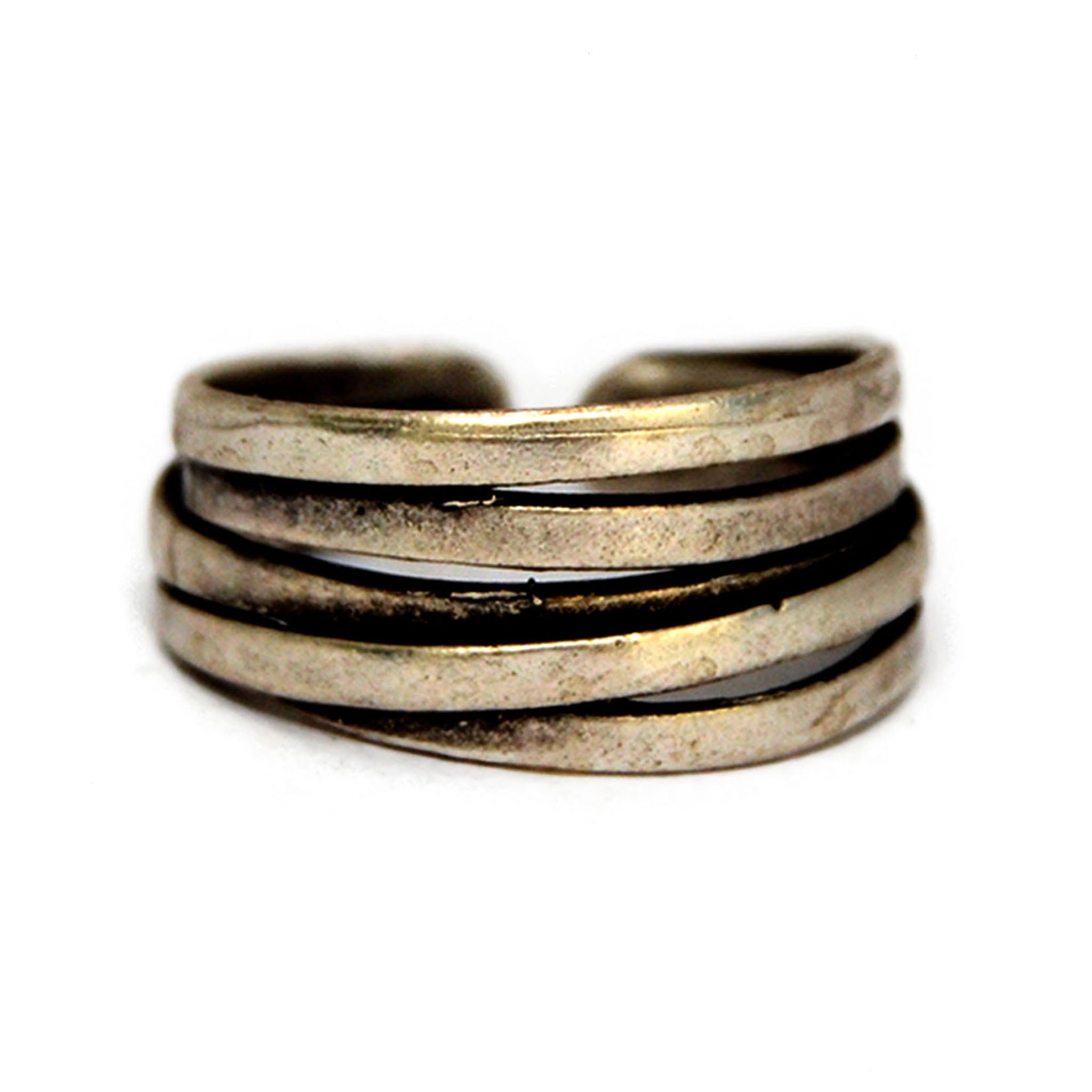 Interlaced silver ring